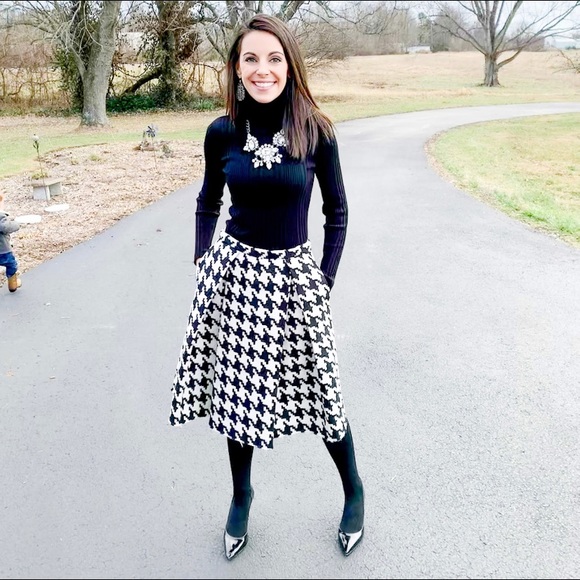 Meet your Posher, Amanda - Picture 1 of 7